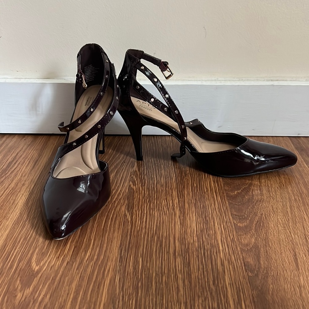 Apt. 9 Heels